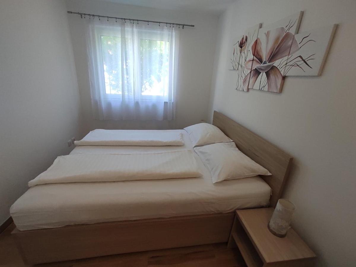 מליני Iris Apartment מראה חיצוני תמונה