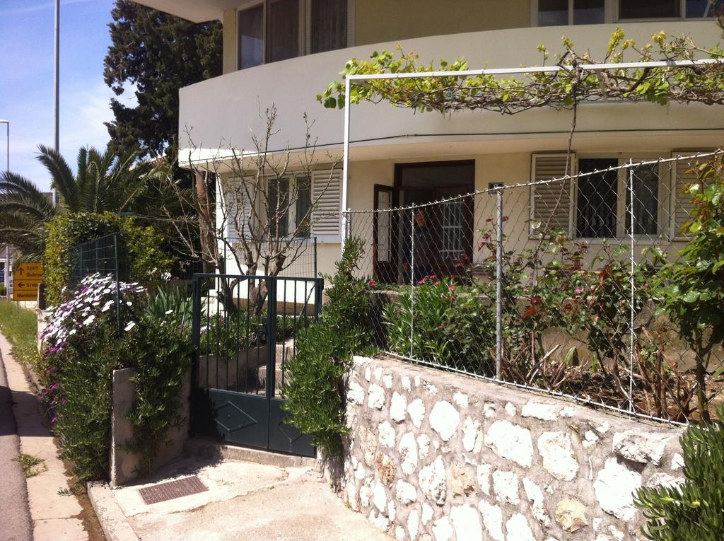 מליני Iris Apartment חדר תמונה